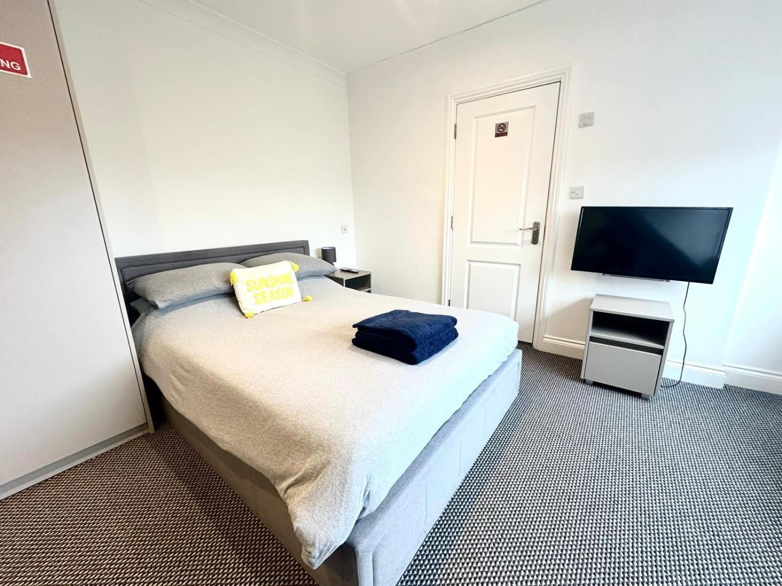 Stylish Modern, Private Apartment,15 Mins To Central London Hendon Eksteriør bilde