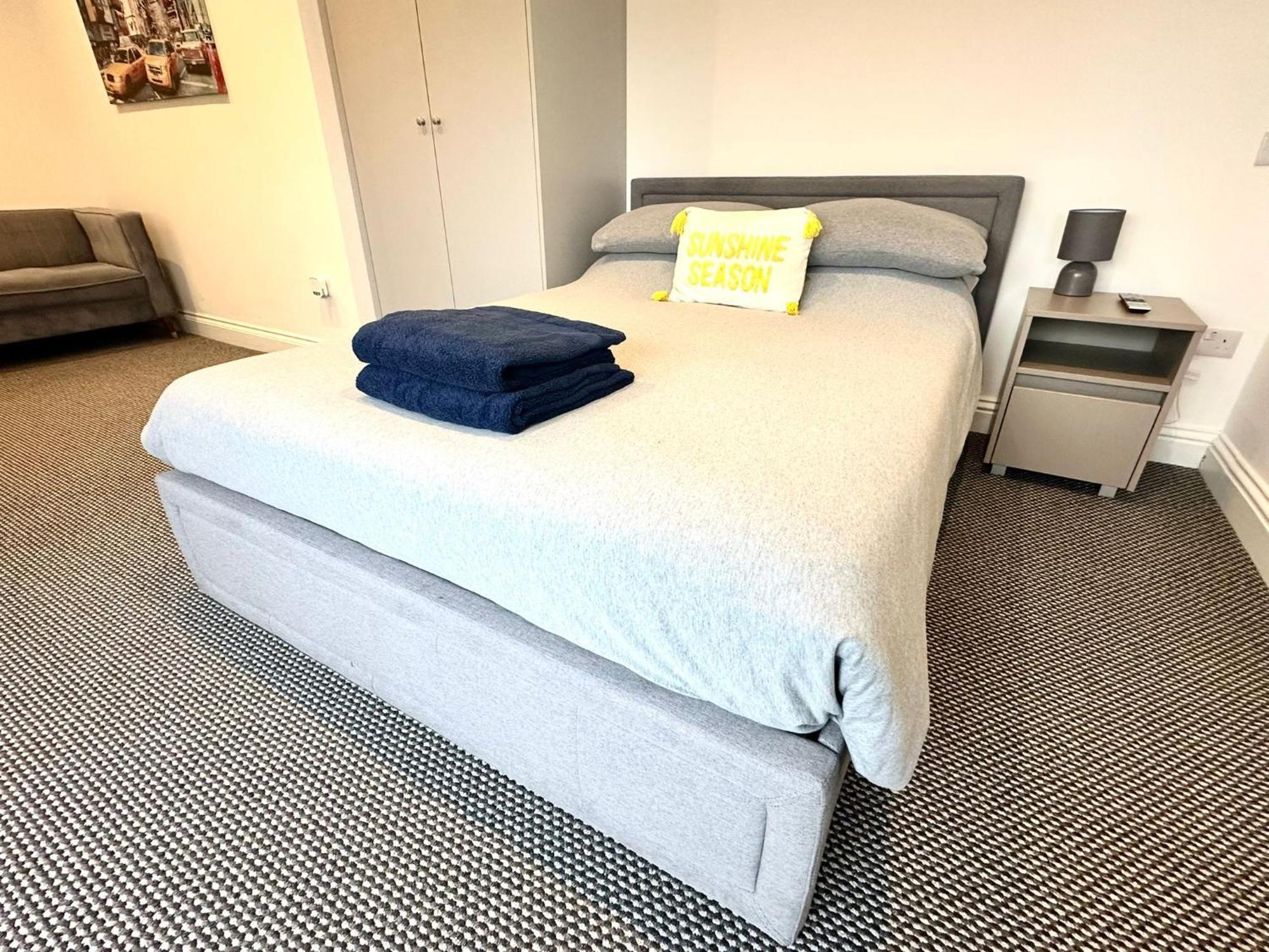 Stylish Modern, Private Apartment,15 Mins To Central London Hendon Eksteriør bilde