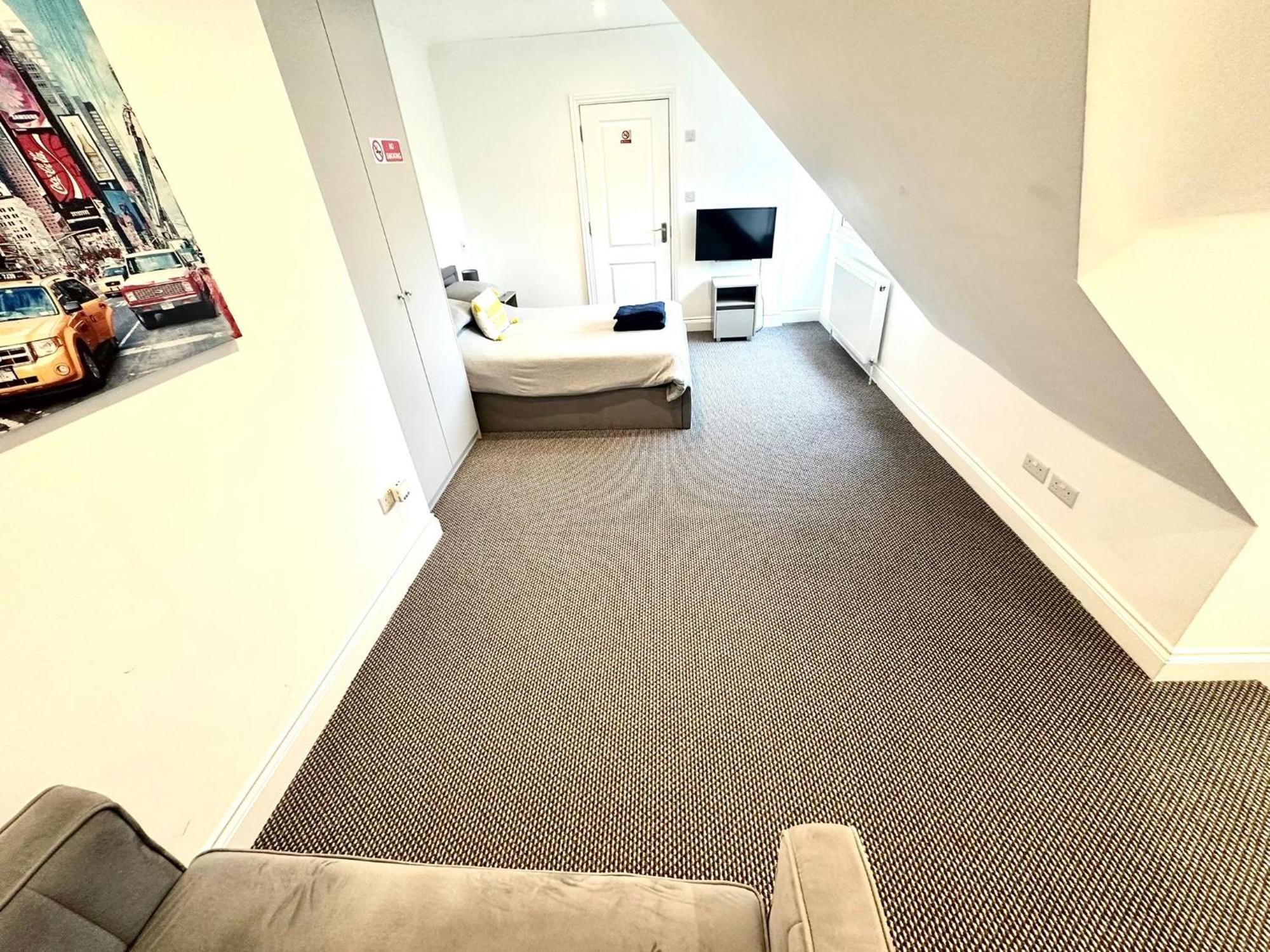 Stylish Modern, Private Apartment,15 Mins To Central London Hendon Eksteriør bilde