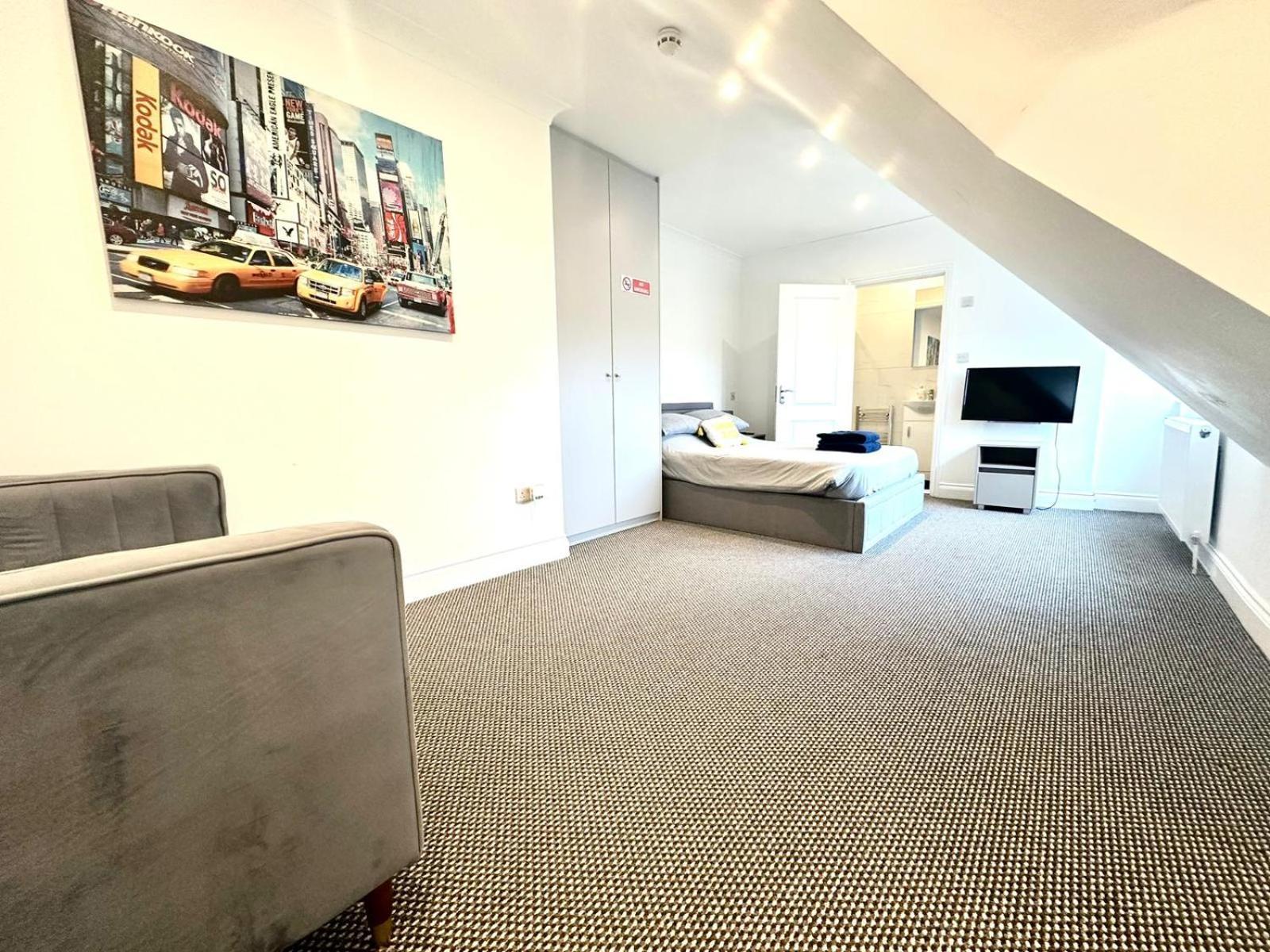 Stylish Modern, Private Apartment,15 Mins To Central London Hendon Eksteriør bilde