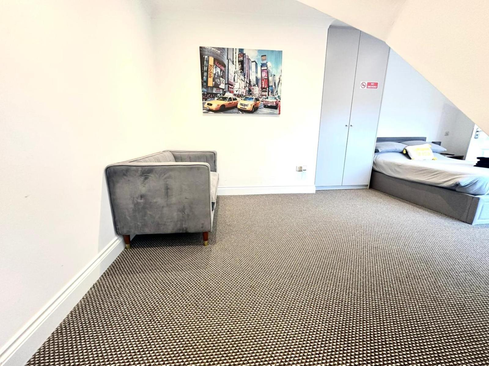 Stylish Modern, Private Apartment,15 Mins To Central London Hendon Eksteriør bilde