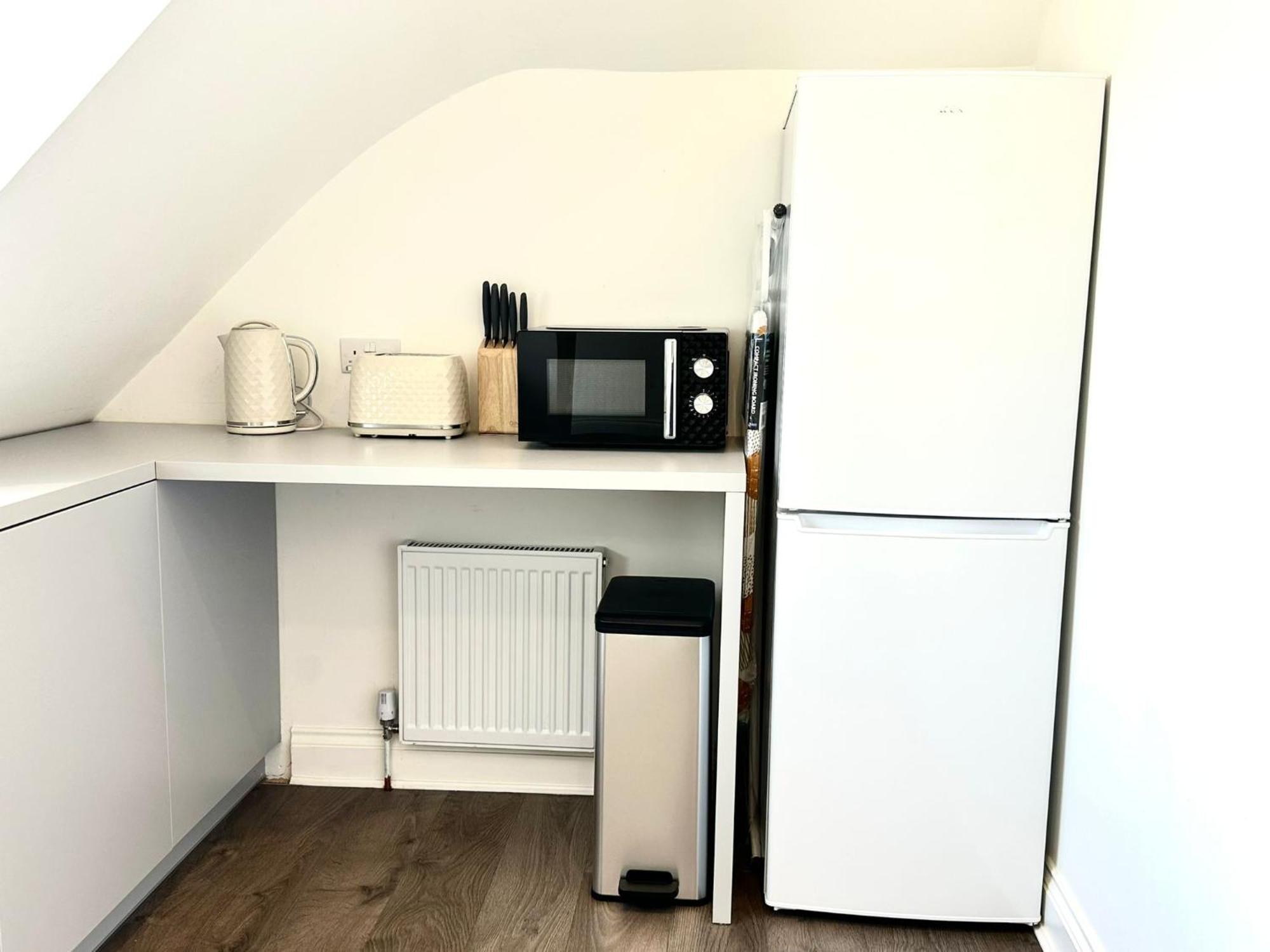 Stylish Modern, Private Apartment,15 Mins To Central London Hendon Eksteriør bilde